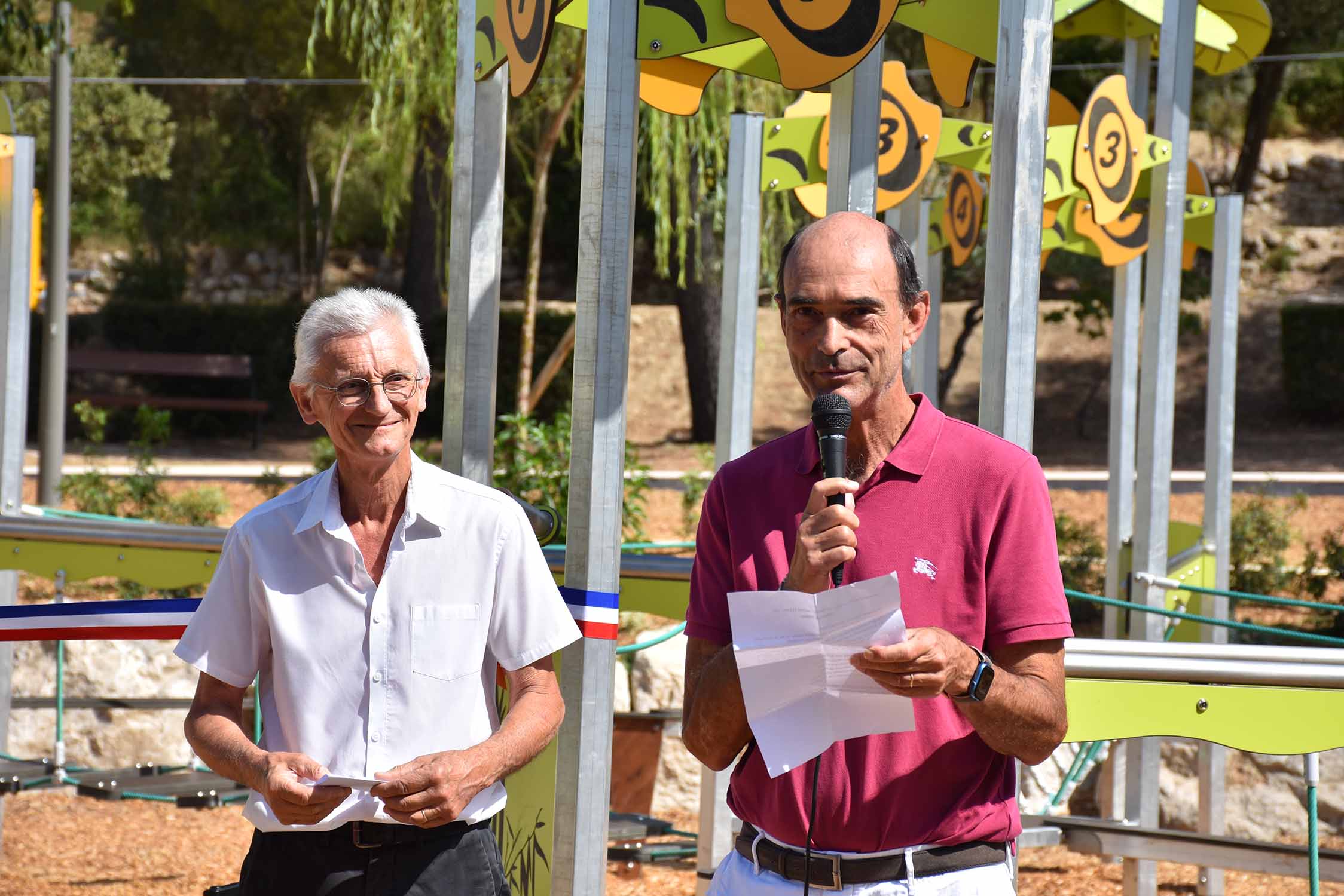 inauguration de l'aire de jeux de Sainte-Anne du Castellet