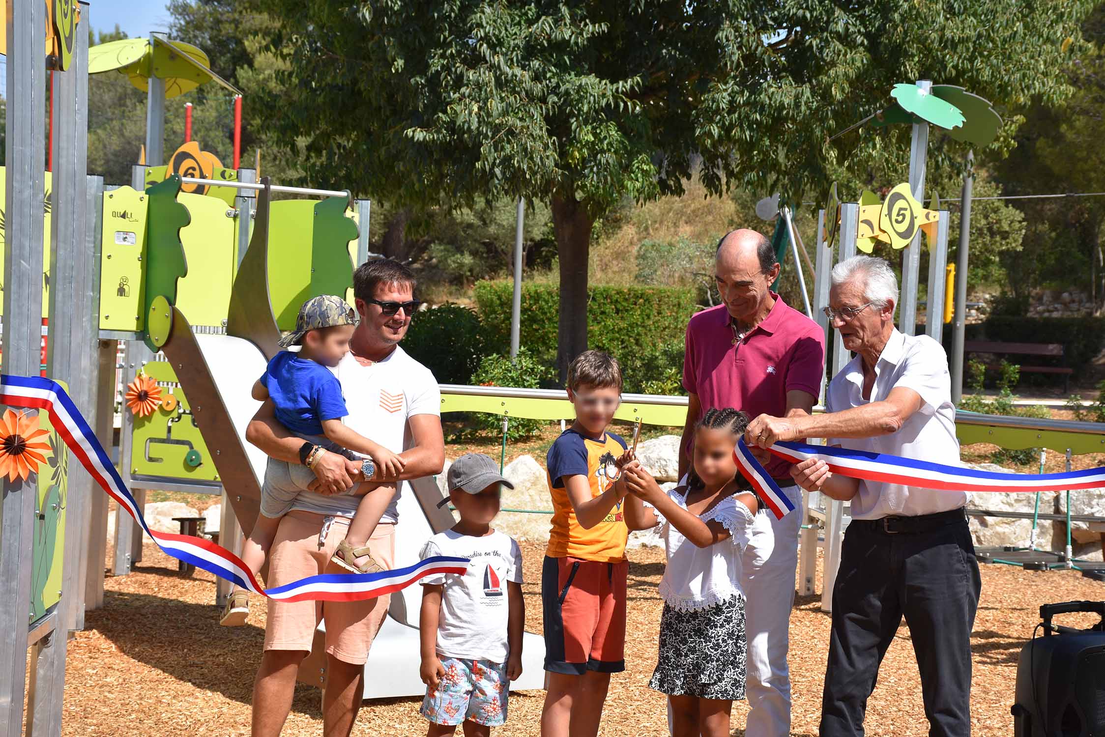 inauguration de l'aire de jeux de Sainte-Anne du Castellet